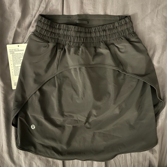 NWT Lululemon Hotty Hot Skirt - Picture 7 of 8